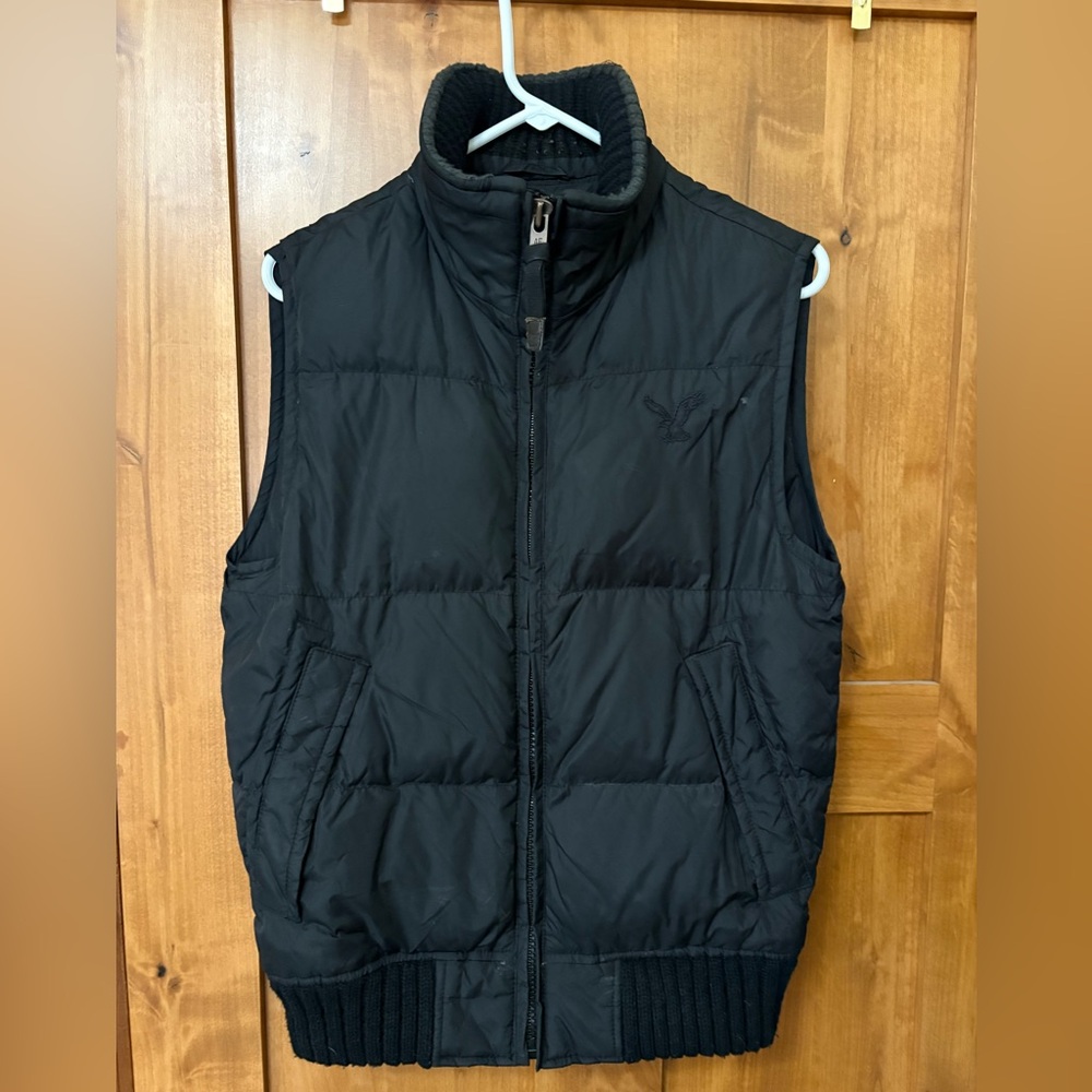 American Eagle Outfitters Black Puffer Goose Down Vest
